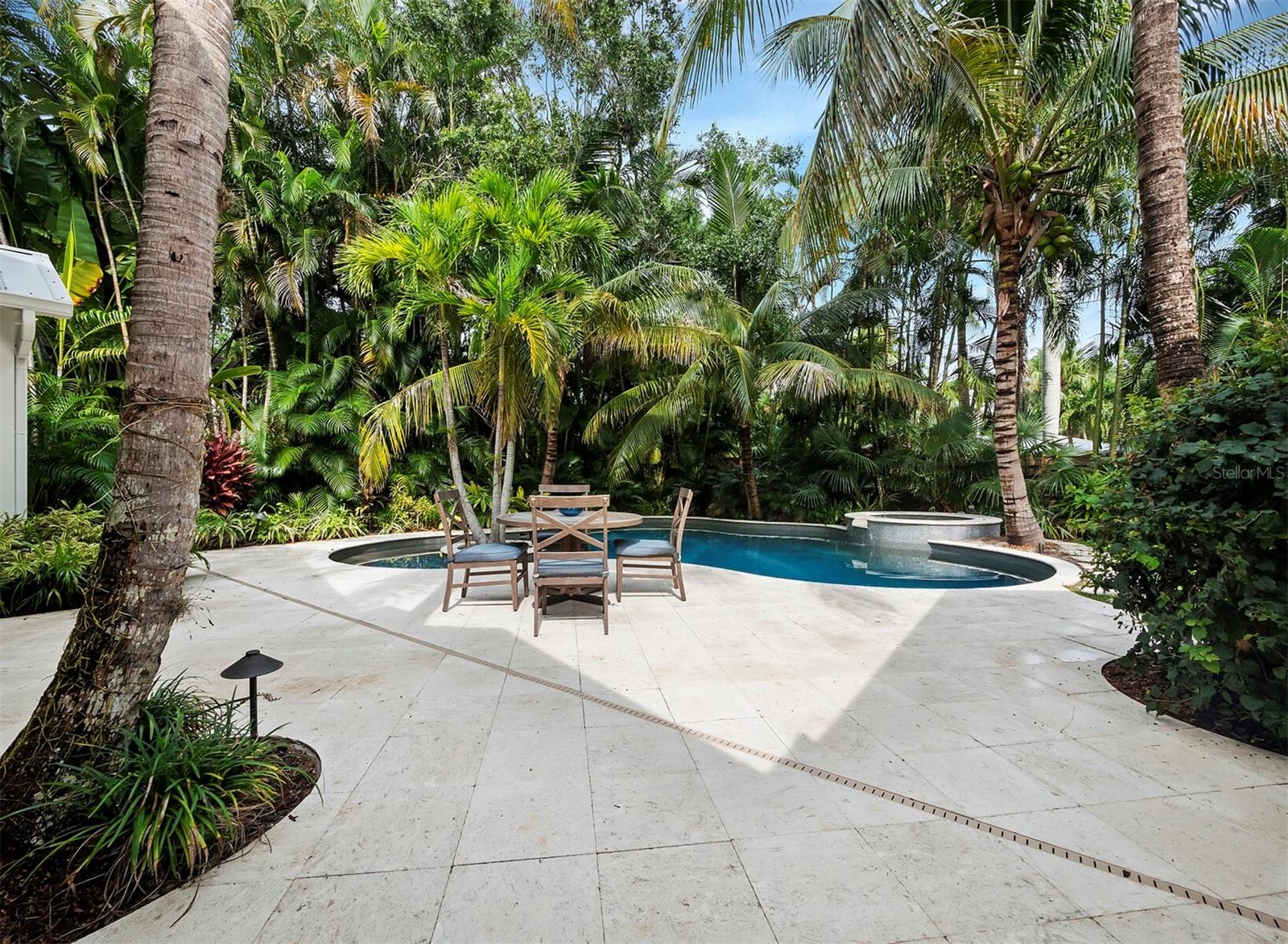 AVONDALE REPLAT - Residential