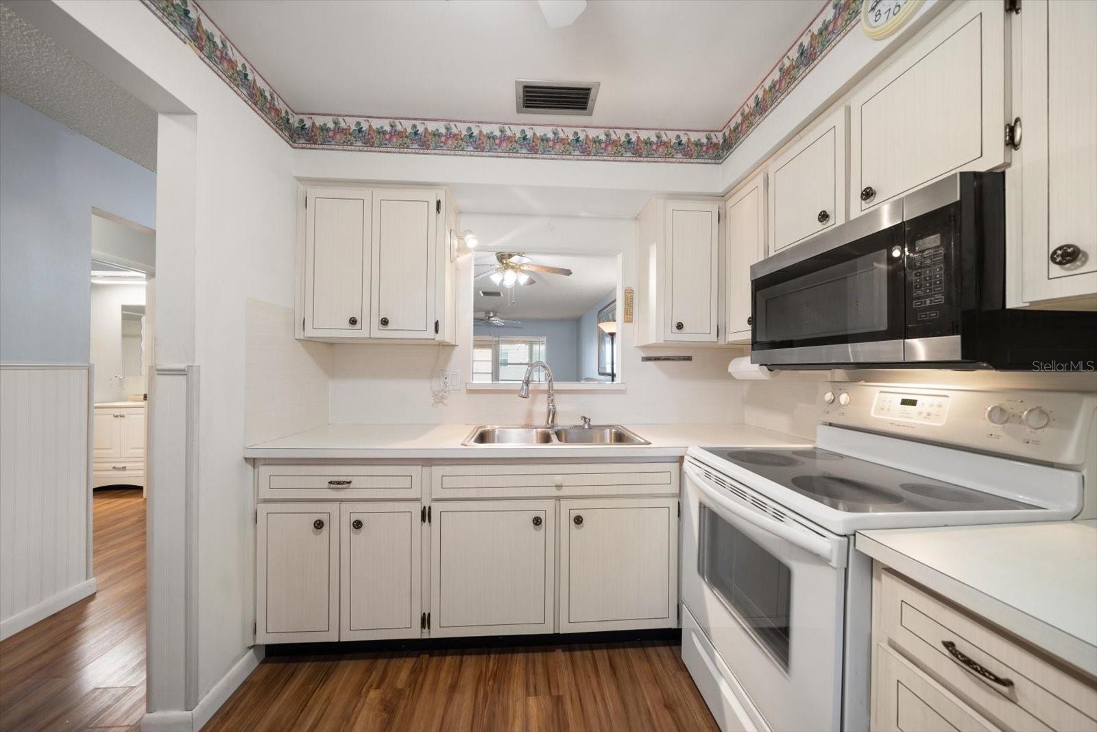 607 BRANDYWINE DRIVE 607