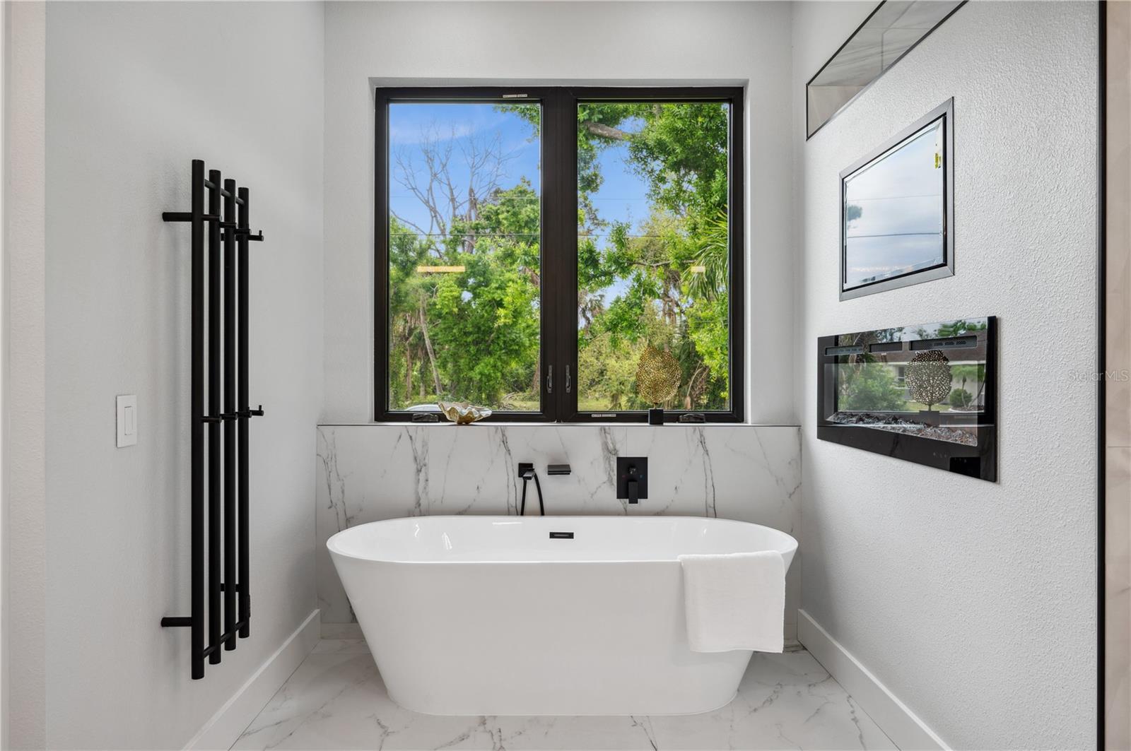 ROTONDA WEST LONG MEADOW - Residential