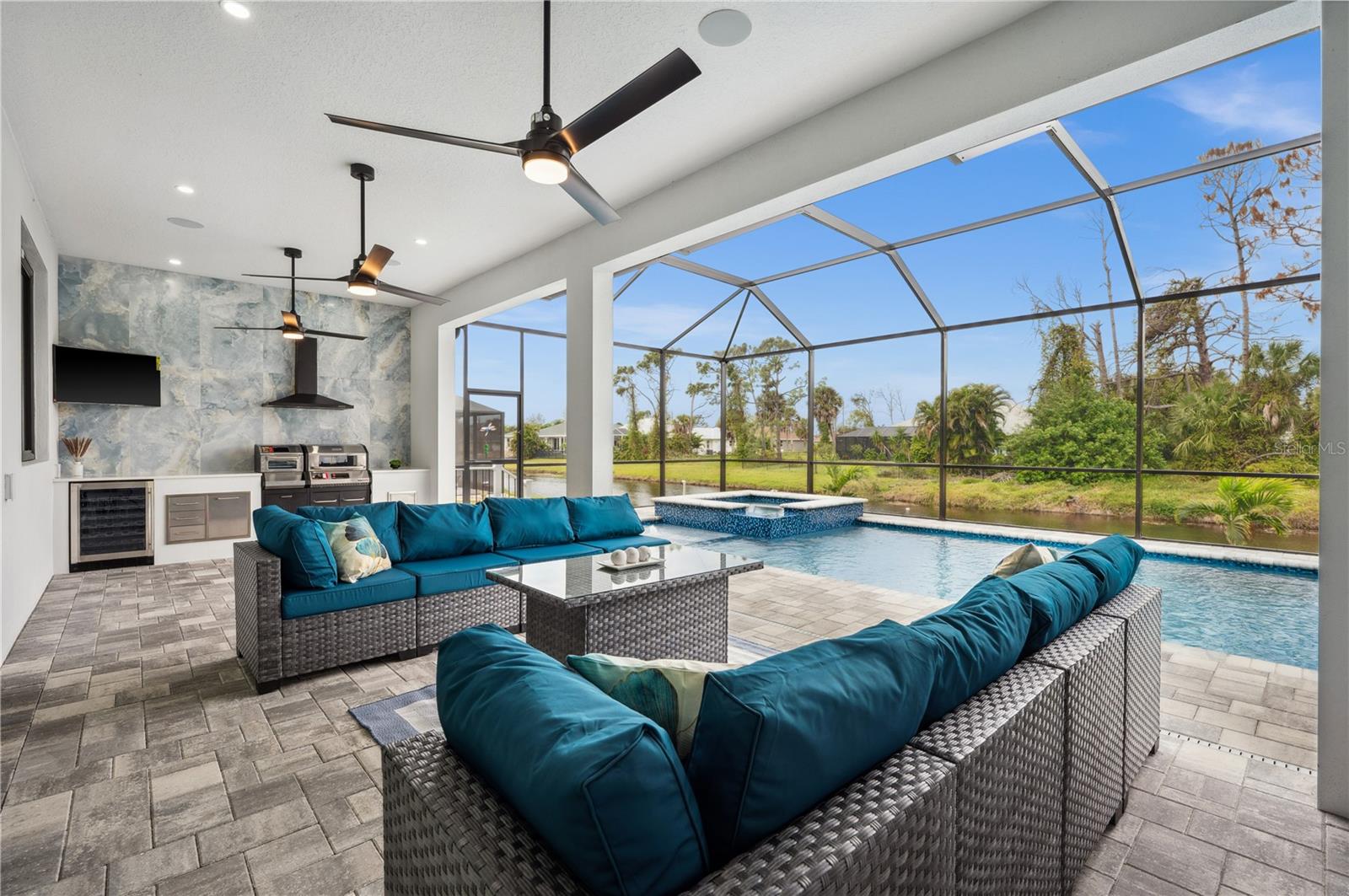 ROTONDA WEST LONG MEADOW - Residential