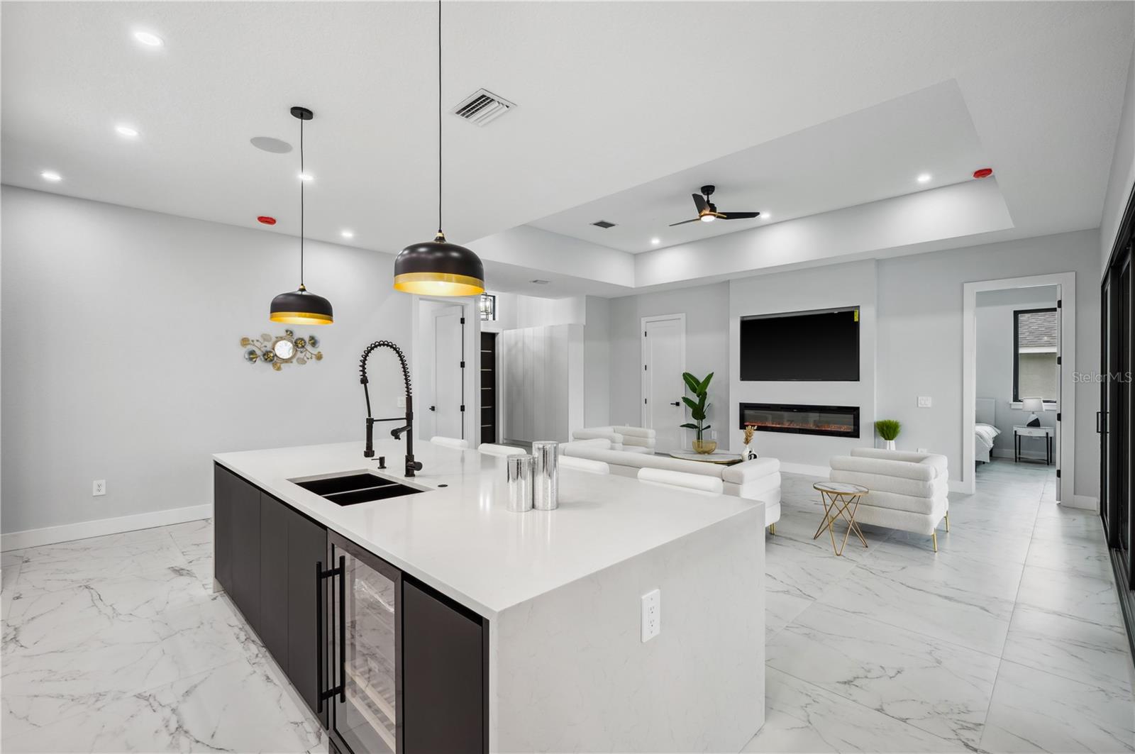 ROTONDA WEST LONG MEADOW - Residential