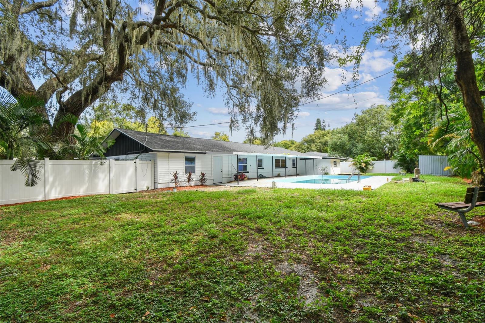 OLD GROVE - Residential