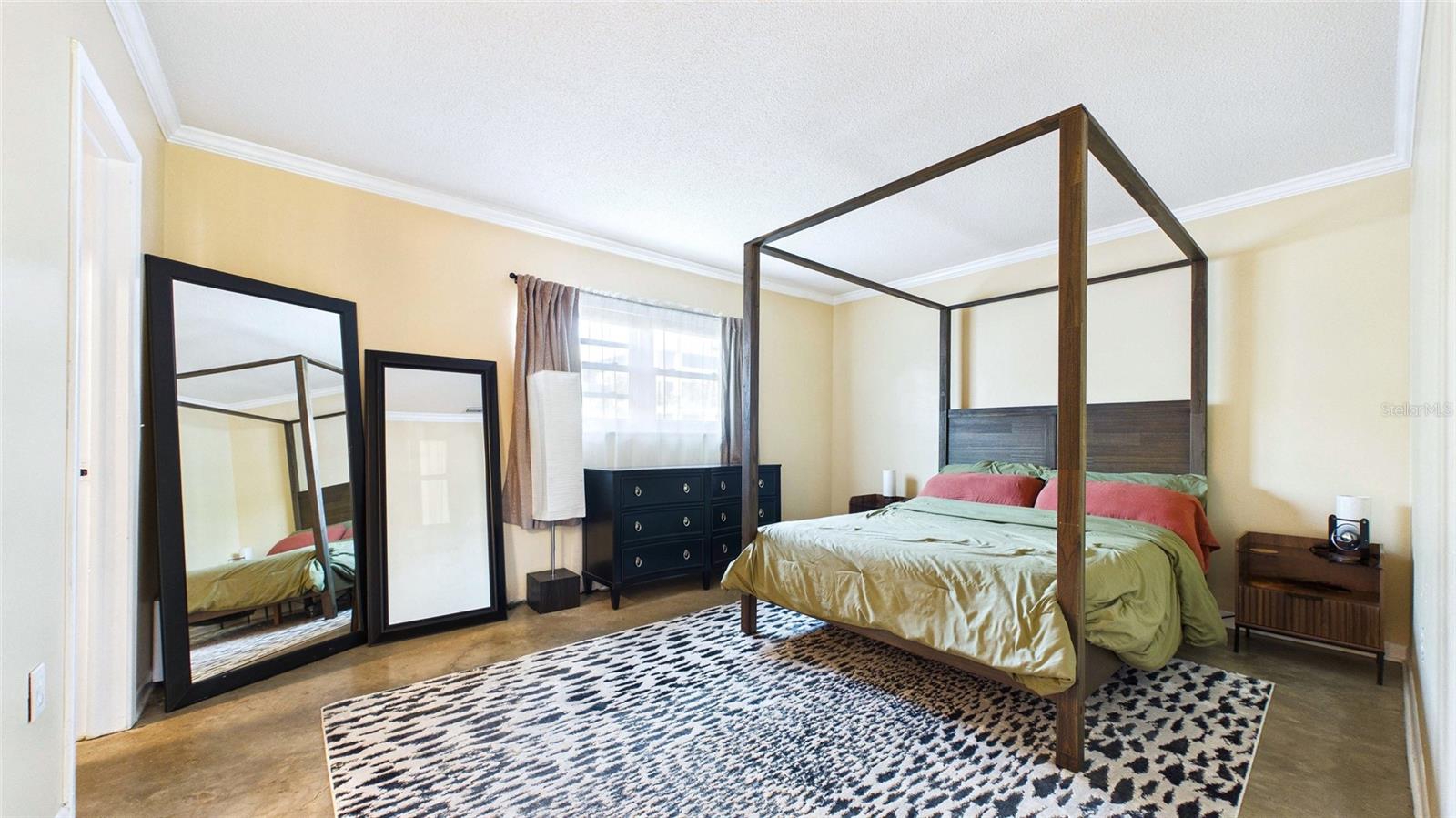 FRENCH QUARTER NORTH CONDO THE - Residential