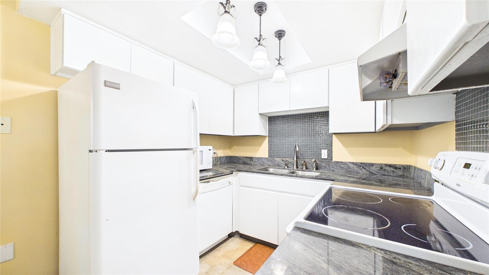 FRENCH QUARTER NORTH CONDO THE - Residential