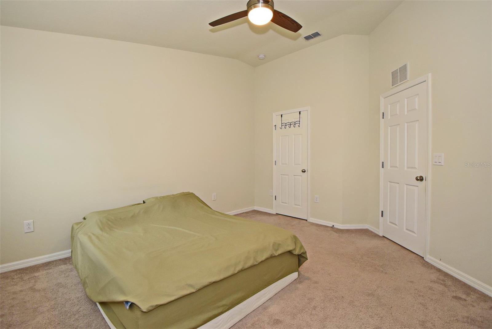 SOMERSET CROSSINGS - Residential Lease