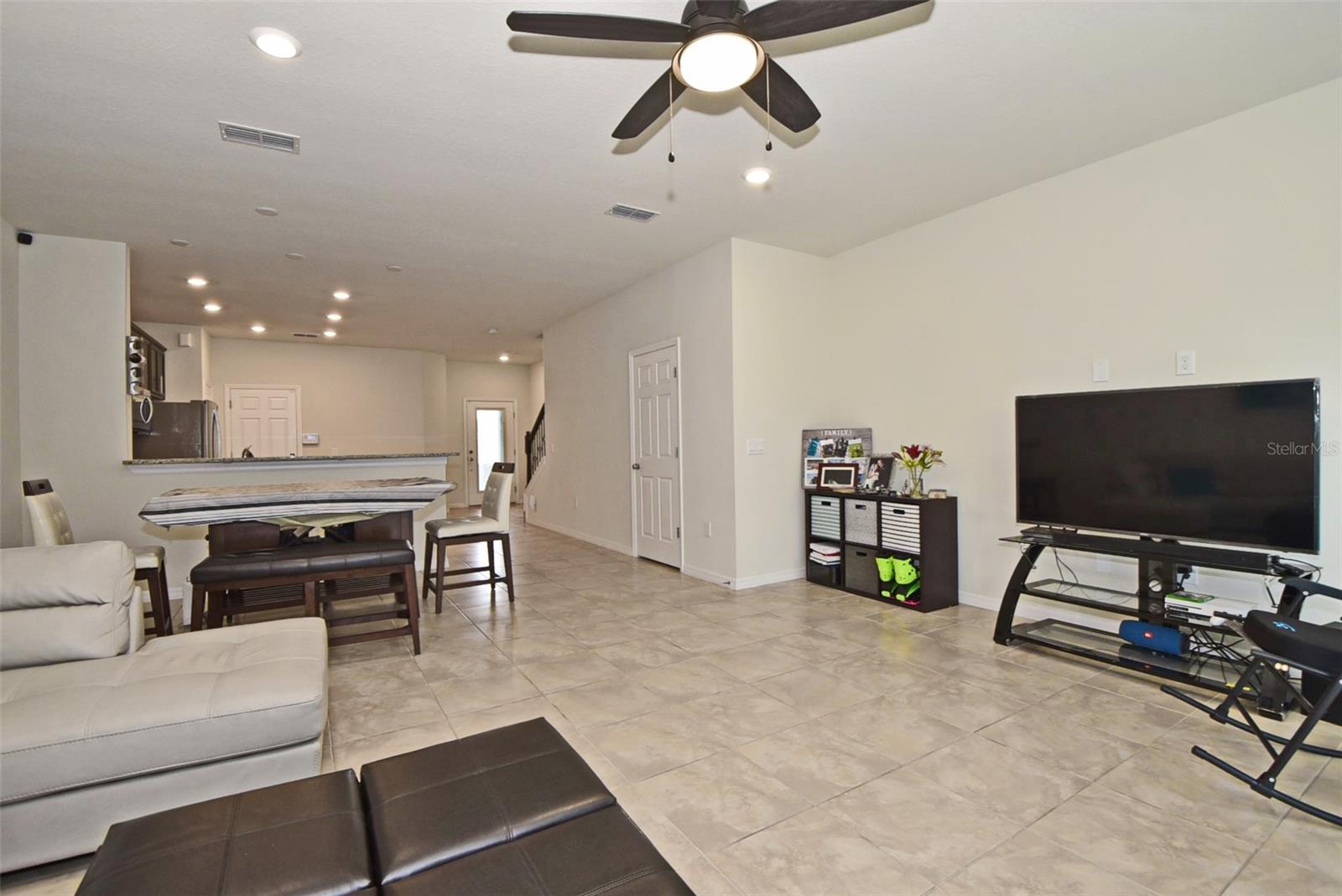 SOMERSET CROSSINGS - Residential Lease