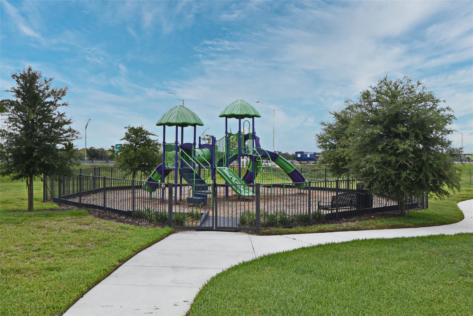 SOMERSET CROSSINGS - Residential Lease