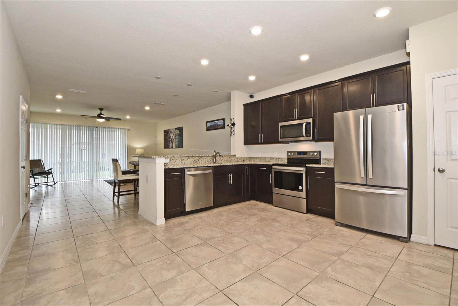 SOMERSET CROSSINGS - Residential Lease