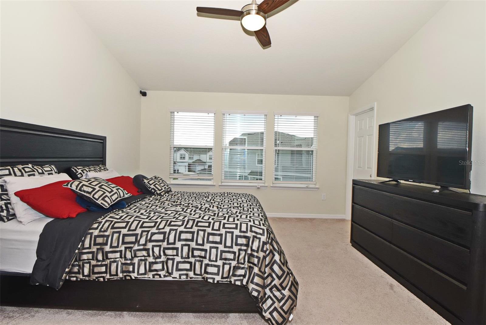 SOMERSET CROSSINGS - Residential Lease