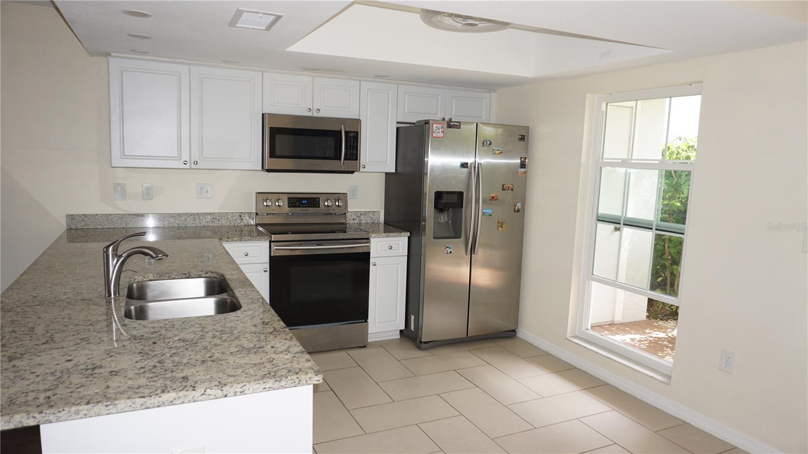 VILLAGE WOODS CONDO PH 02 - Residential Lease