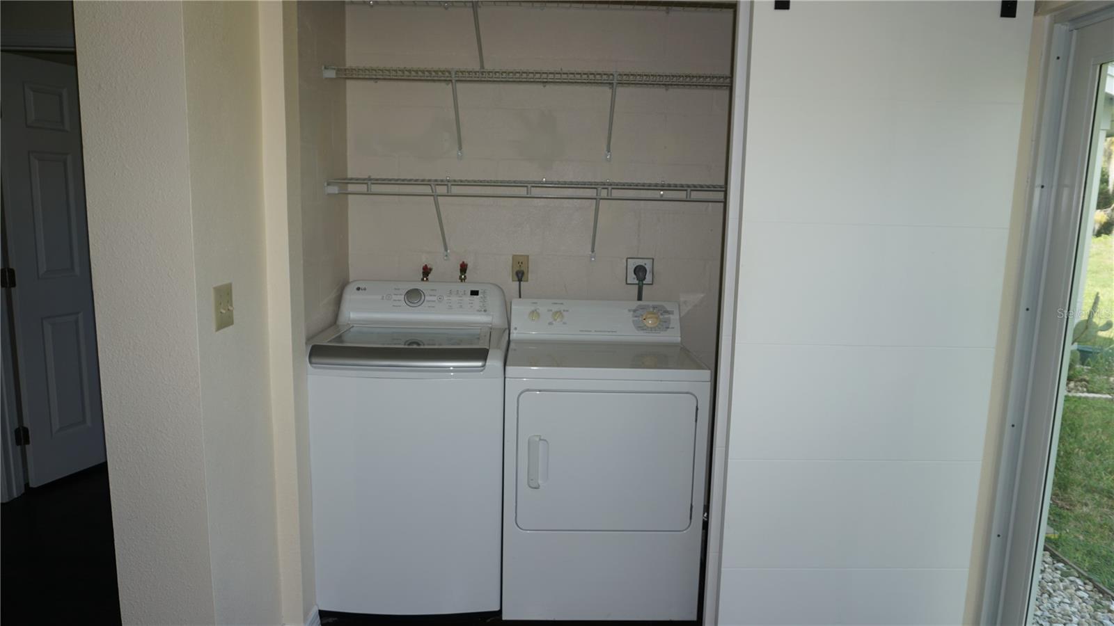 VILLAGE WOODS CONDO PH 02 - Residential Lease