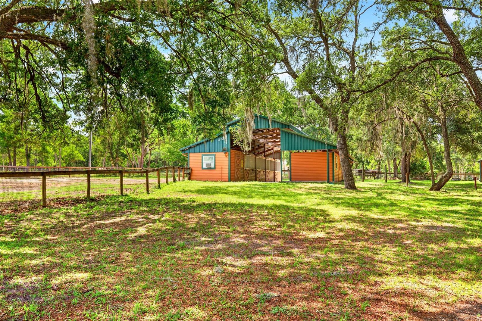 FOX GROVE FARMS - Residential