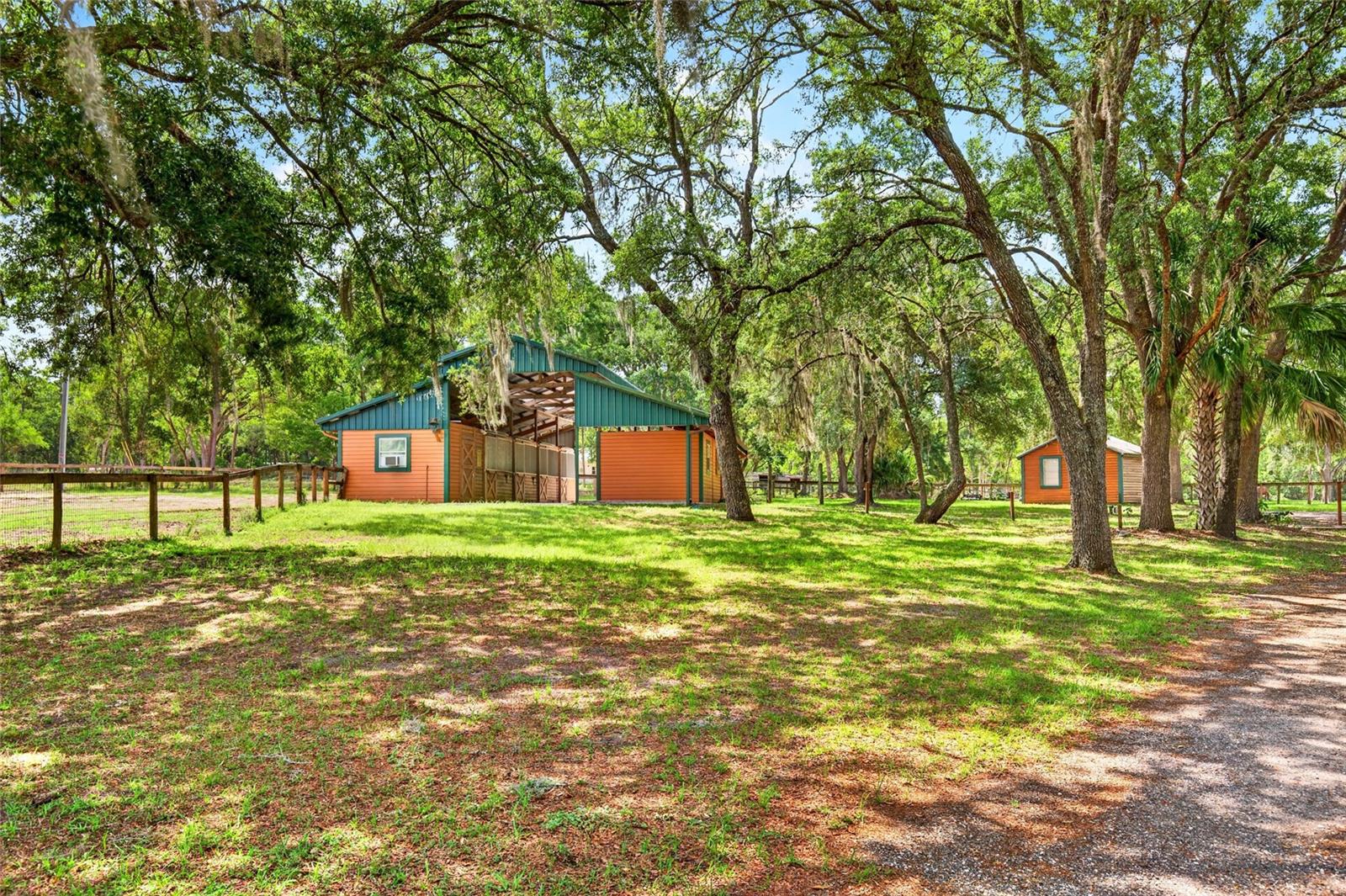 FOX GROVE FARMS - Residential