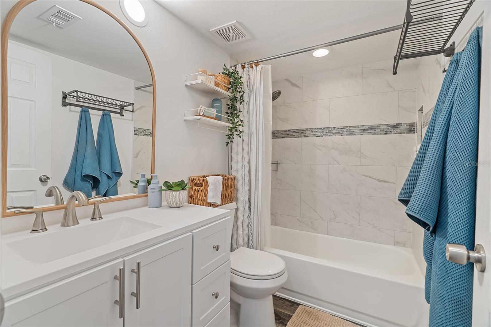 CANAVERAL BAY CONDO PH VII - Residential