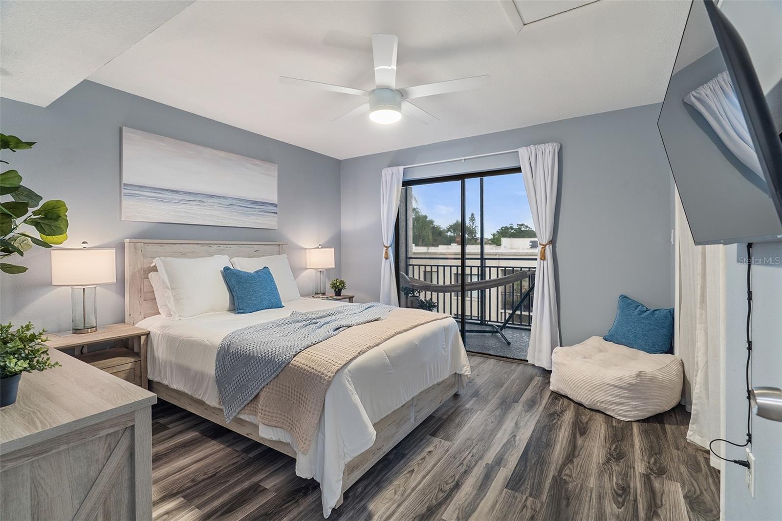 CANAVERAL BAY CONDO PH VII - Residential