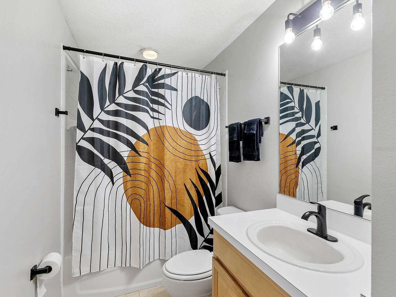 THE TWNHMS AT LIGHTHOUSE COVE IV - Residential