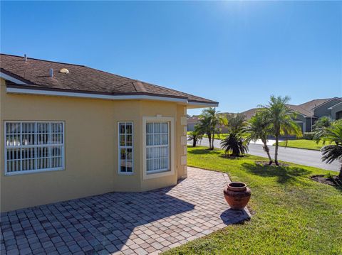 A home in LAKE WALES