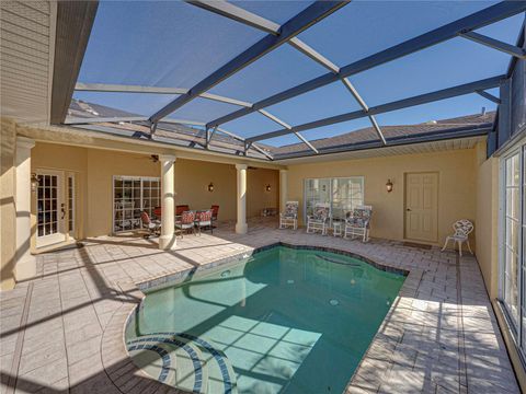 A home in LAKE WALES