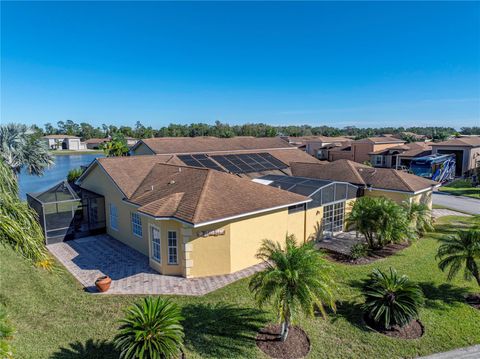 A home in LAKE WALES