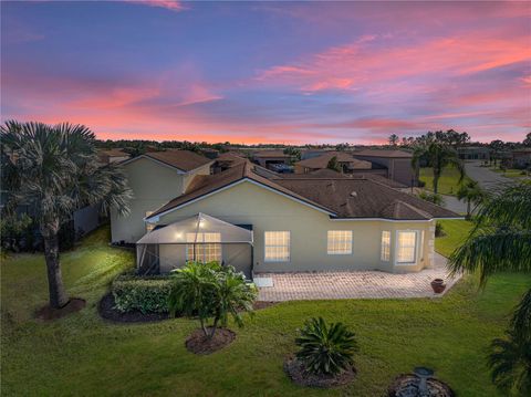 A home in LAKE WALES