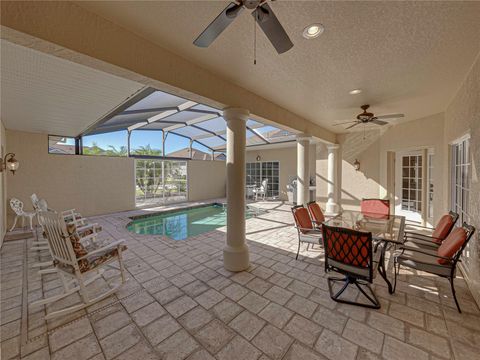 A home in LAKE WALES