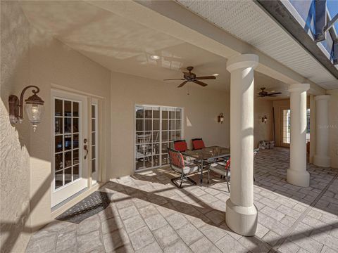 A home in LAKE WALES