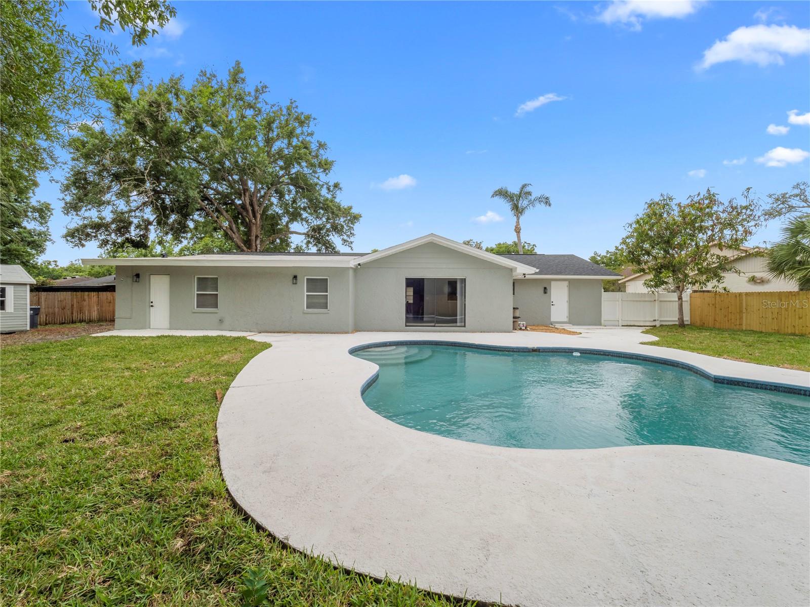 CARROLLWOOD ESTATES - Residential