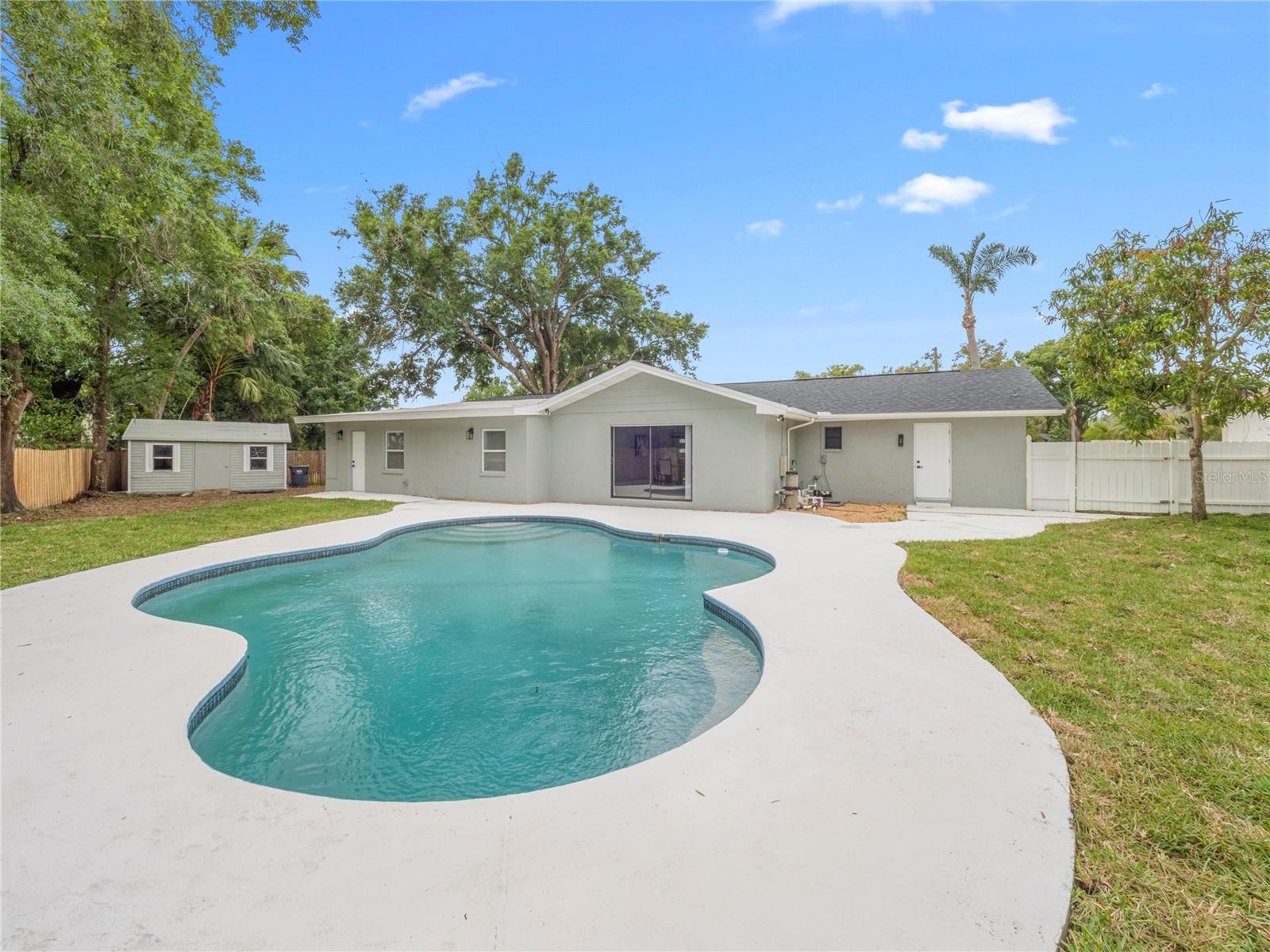 CARROLLWOOD ESTATES - Residential