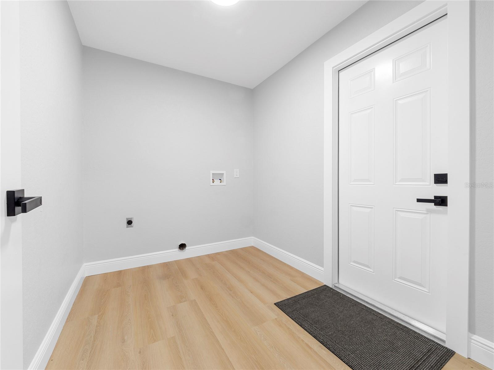 CARROLLWOOD ESTATES - Residential