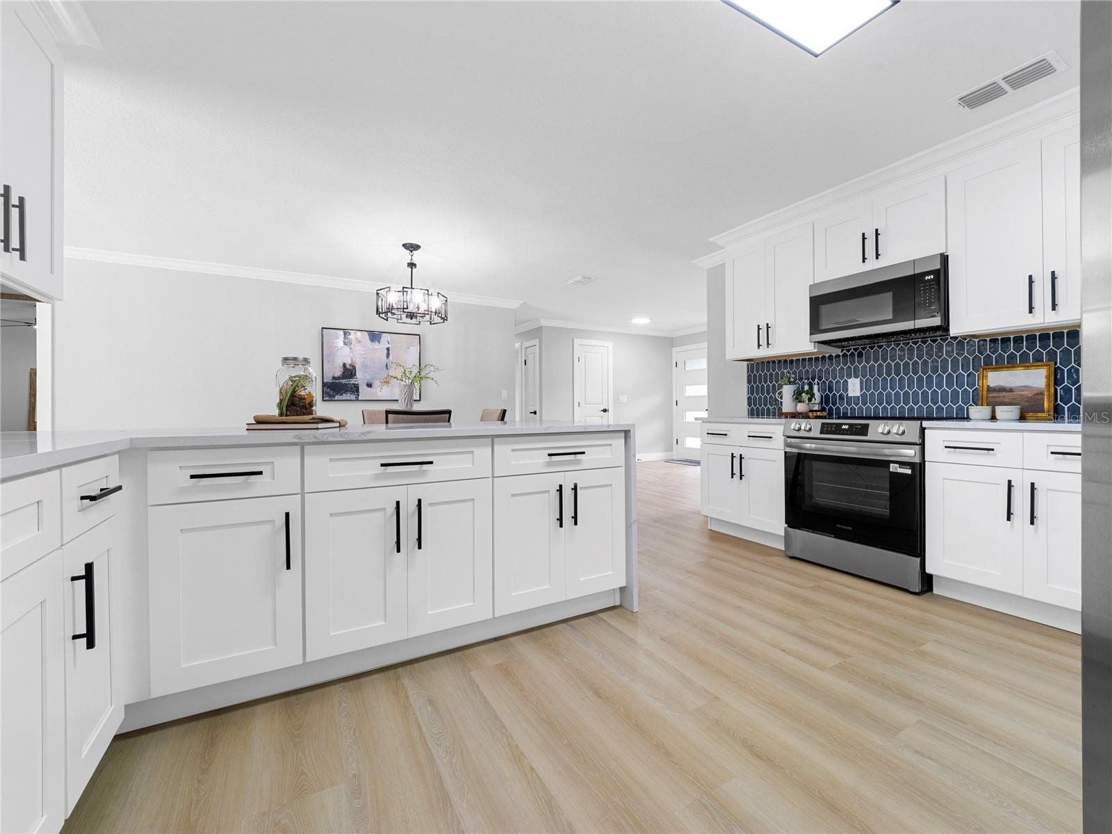 CARROLLWOOD ESTATES - Residential