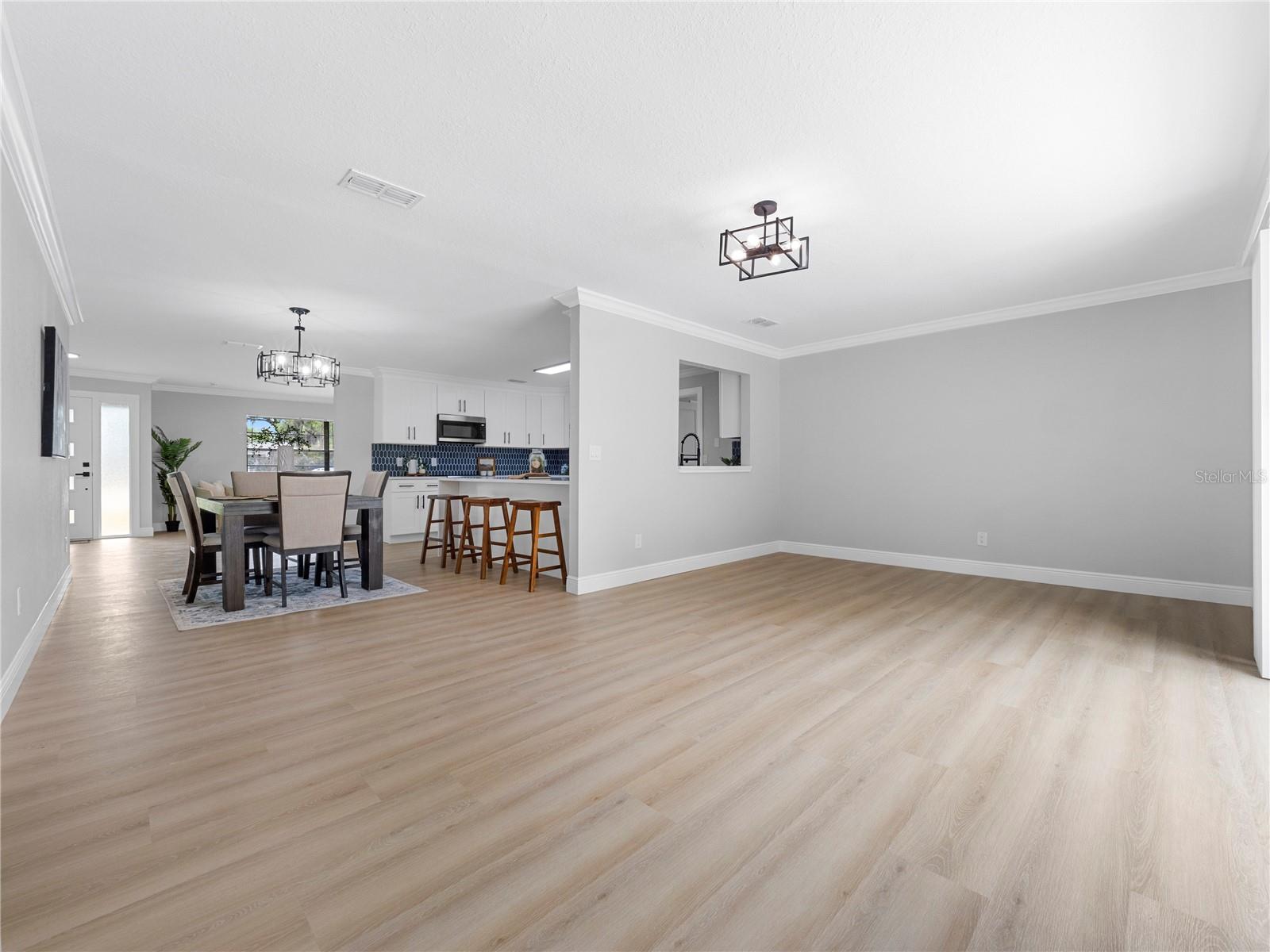 CARROLLWOOD ESTATES - Residential