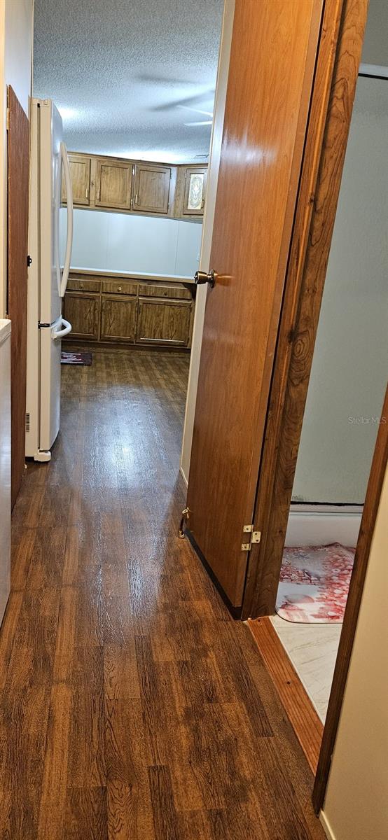 VILLAGE UNIT 03 LAKELAND - Residential Lease