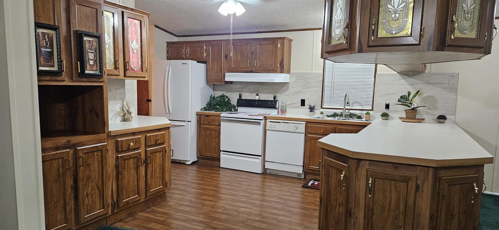 VILLAGE UNIT 03 LAKELAND - Residential Lease