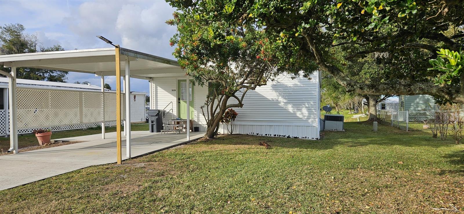 VILLAGE UNIT 03 LAKELAND - Residential Lease