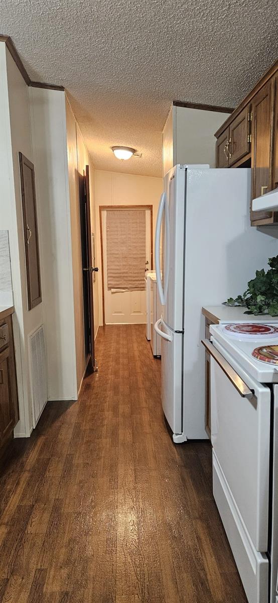 VILLAGE UNIT 03 LAKELAND - Residential Lease