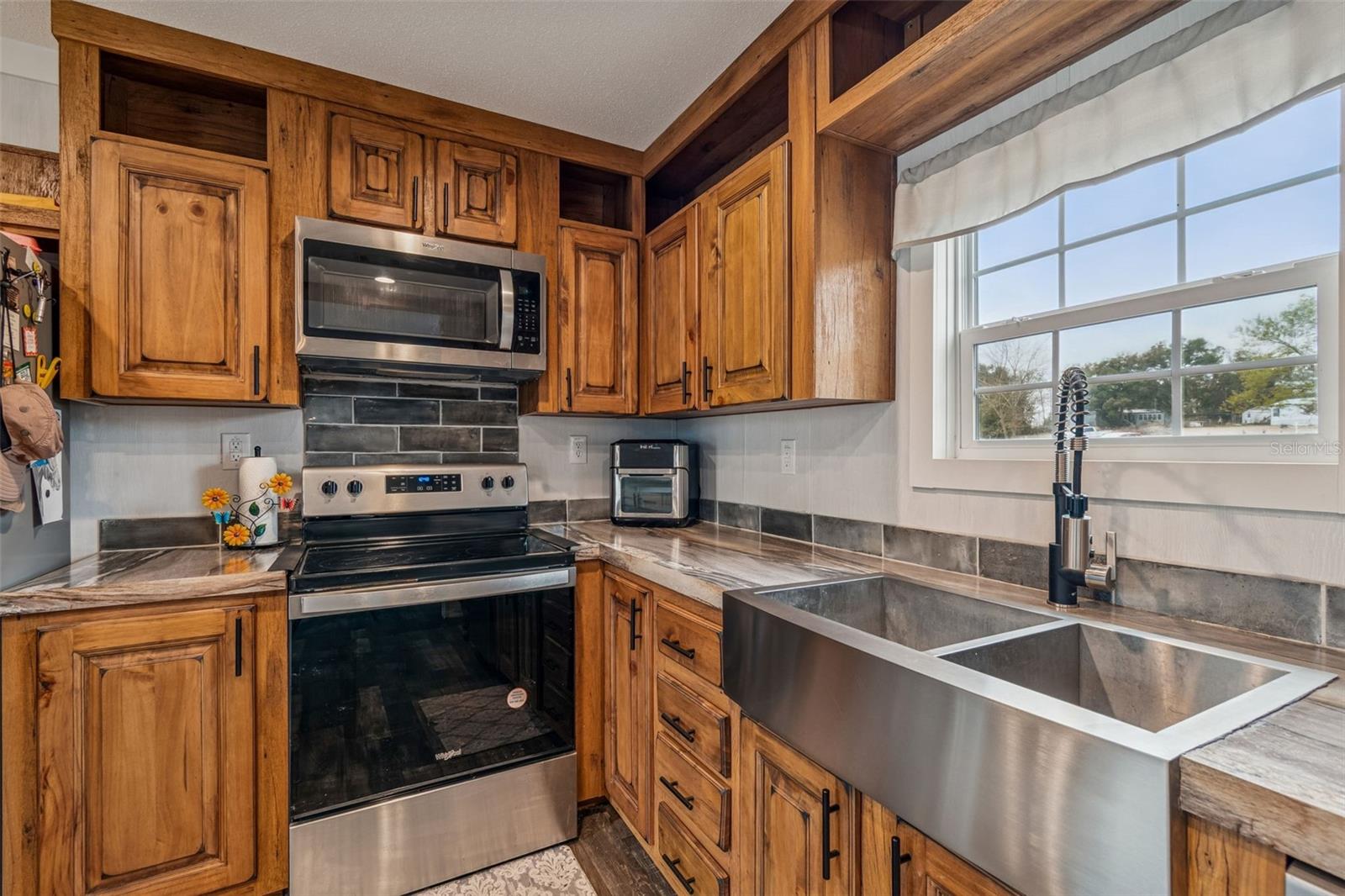 ZEPHYRHILLS COLONY CO - Residential