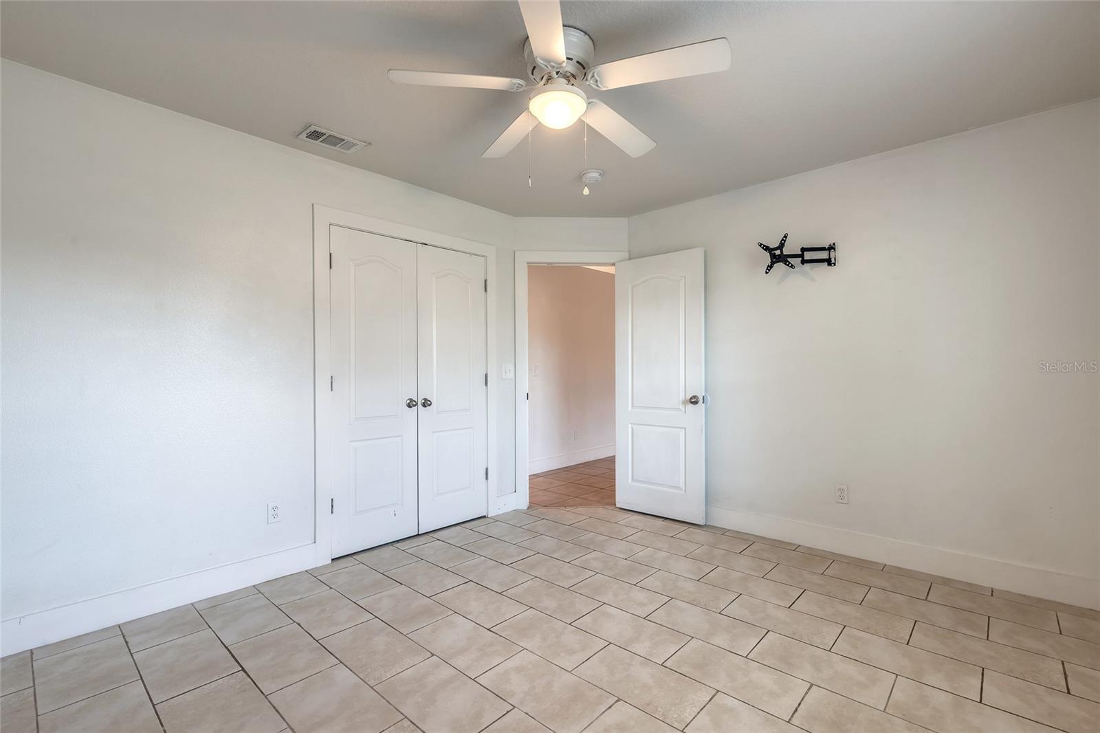 ORANGE CITY TERRACE 01 ADD RESUB - Residential