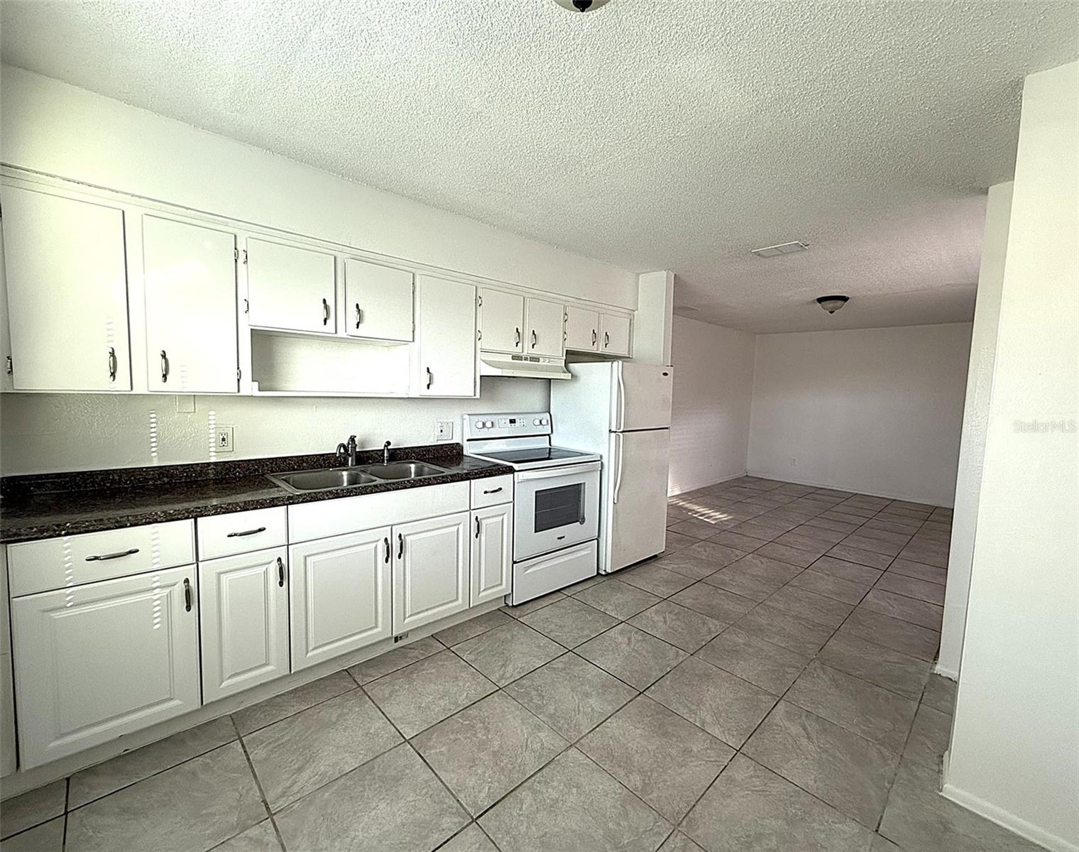 PALM GARDENS CONDO - Residential Lease