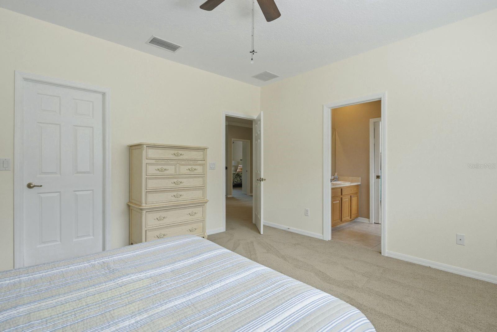 WATERS EDGE 1 - Residential