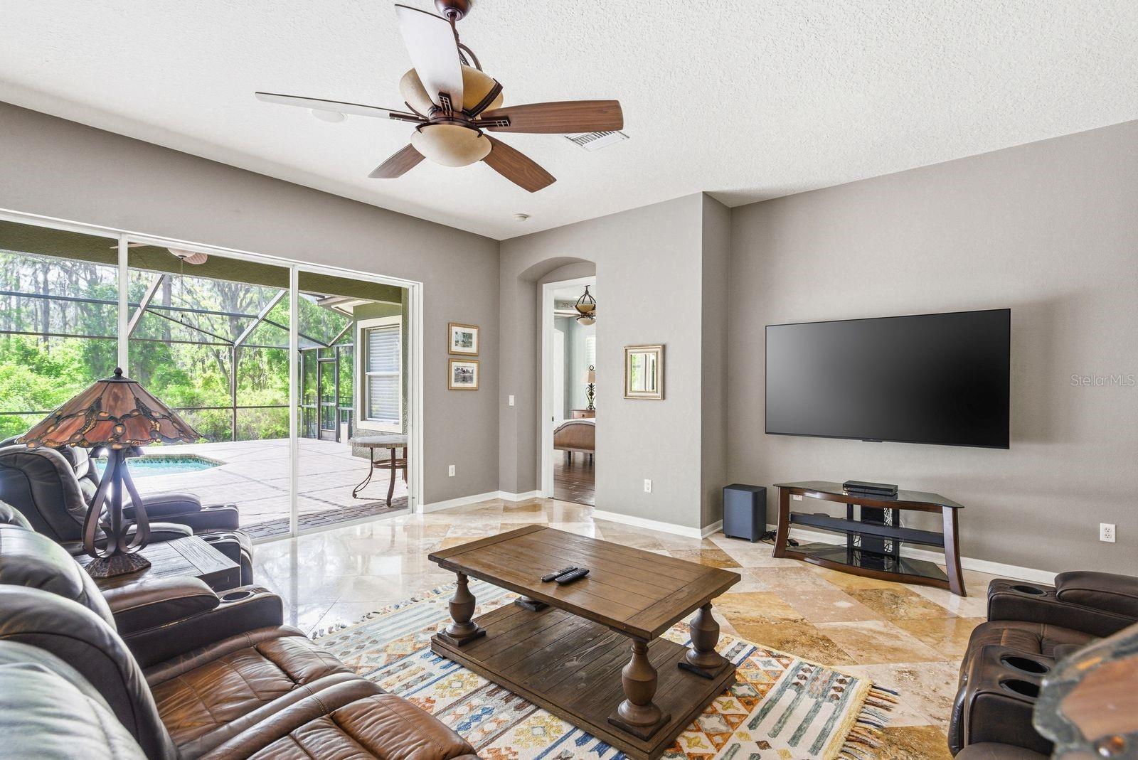 WATERS EDGE 1 - Residential