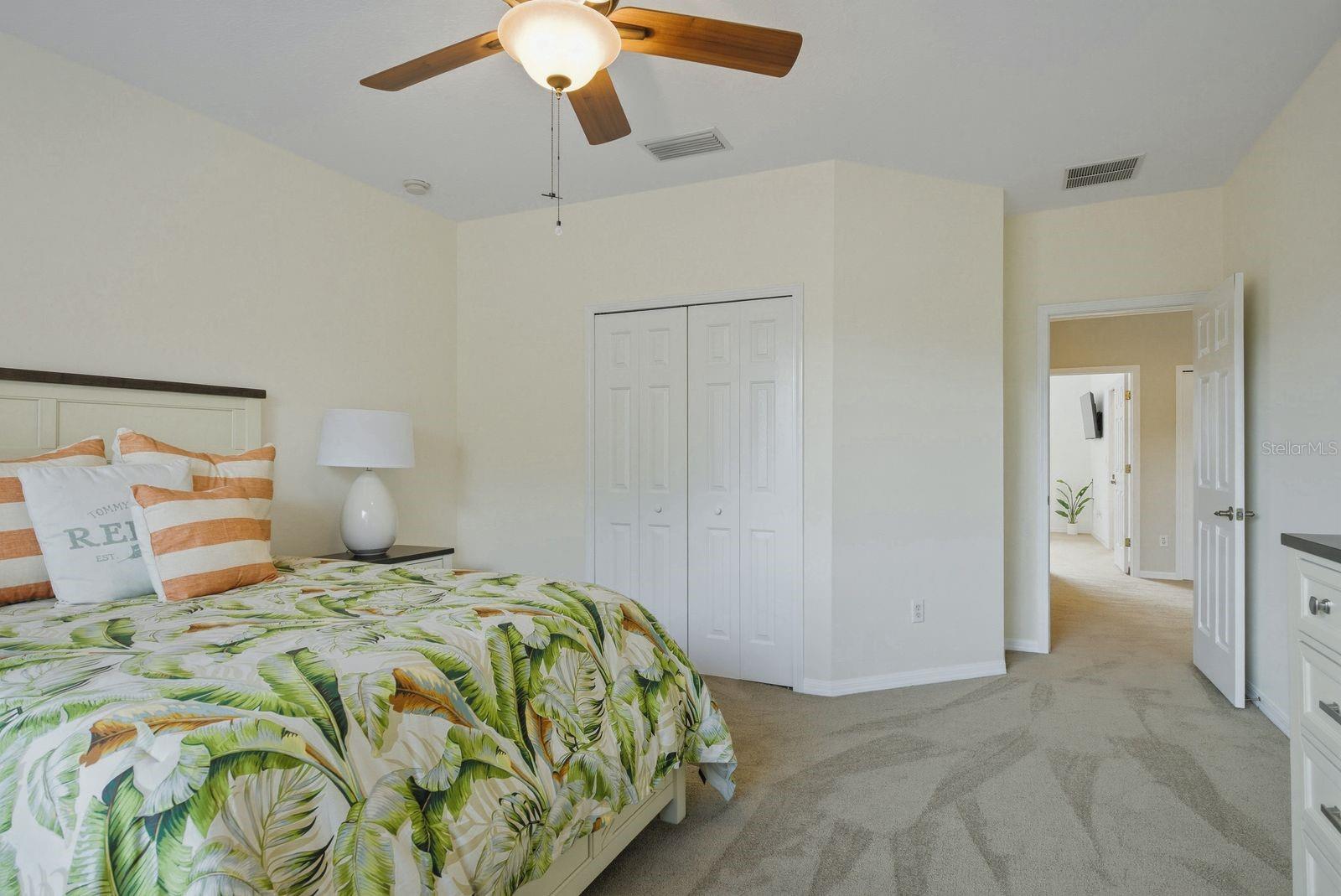 WATERS EDGE 1 - Residential