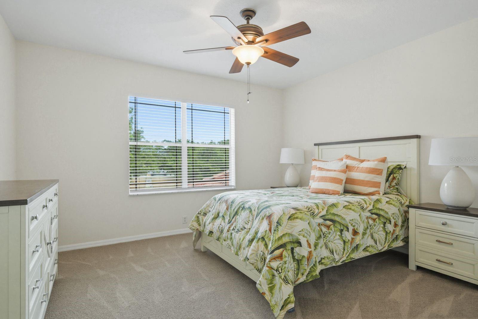 WATERS EDGE 1 - Residential