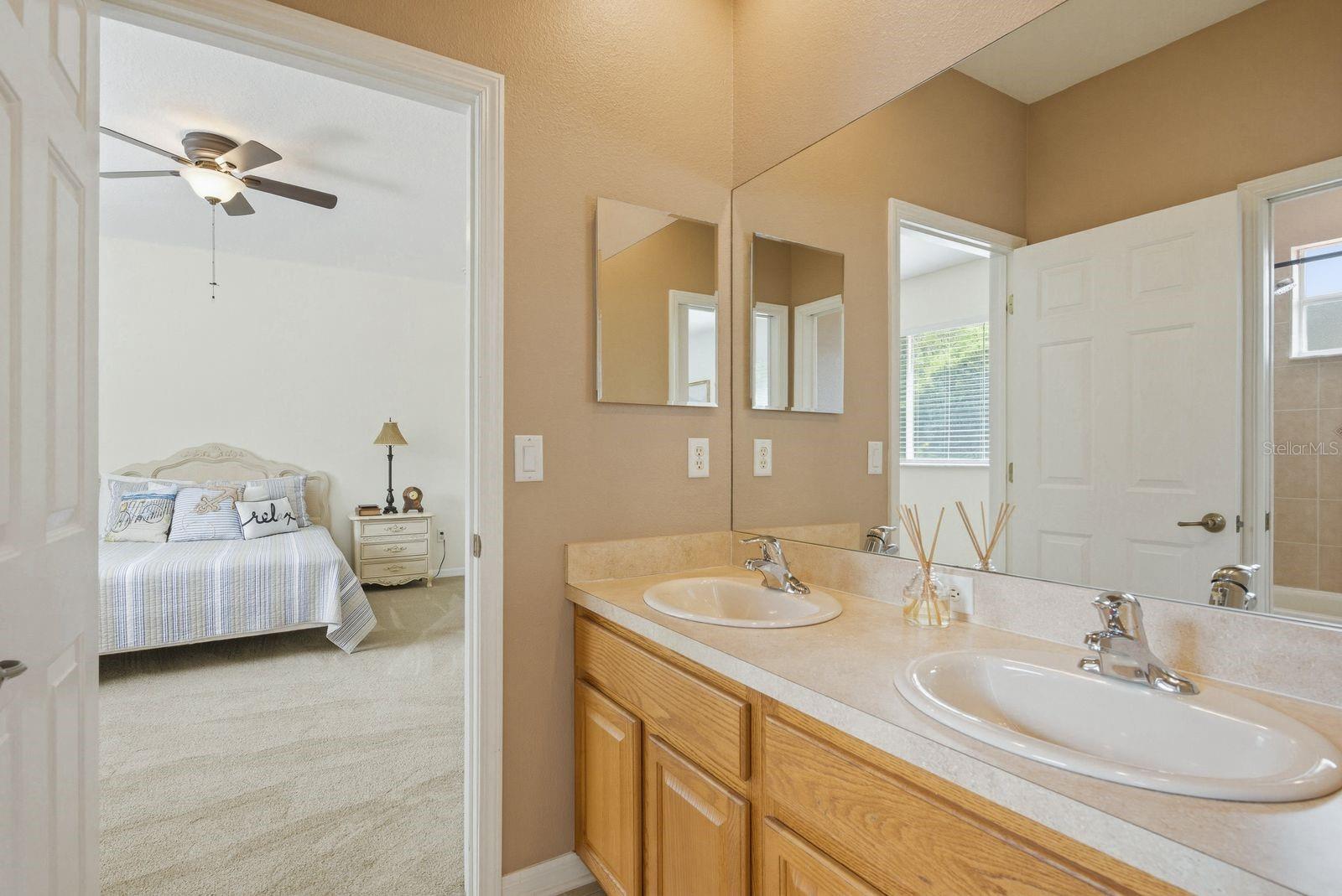 WATERS EDGE 1 - Residential