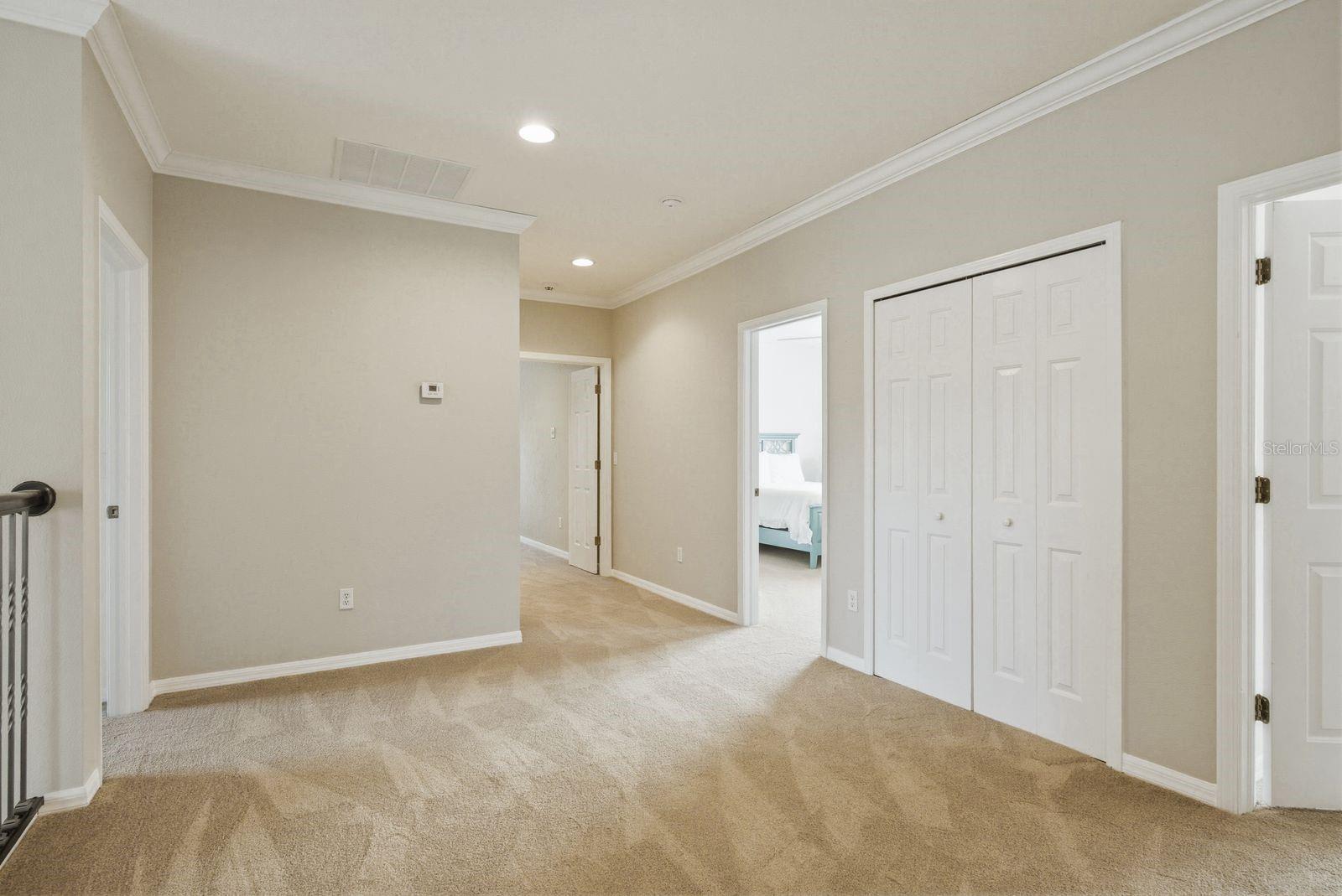 WATERS EDGE 1 - Residential