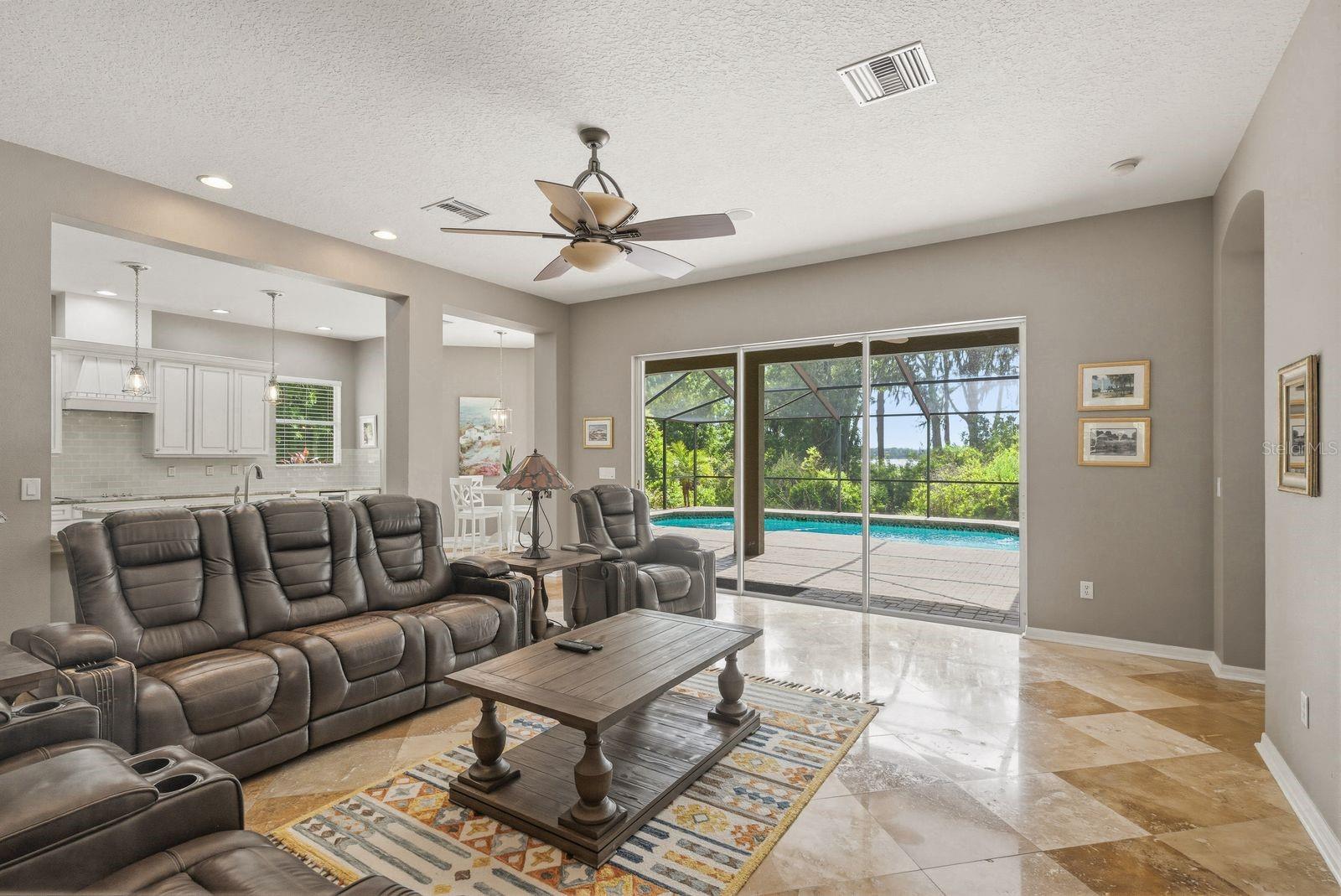 WATERS EDGE 1 - Residential