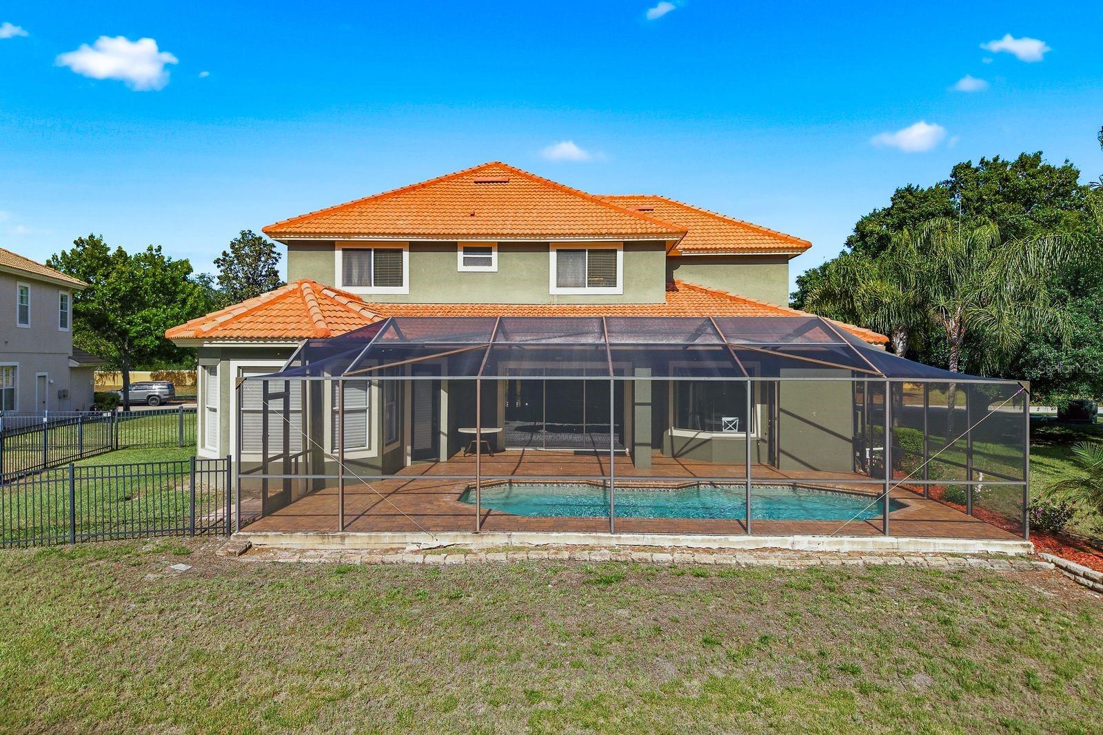 WATERS EDGE 1 - Residential