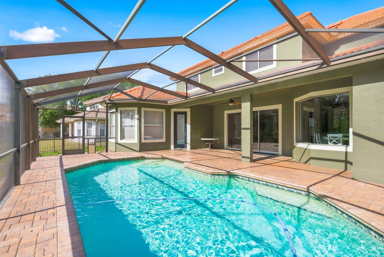 WATERS EDGE 1 - Residential