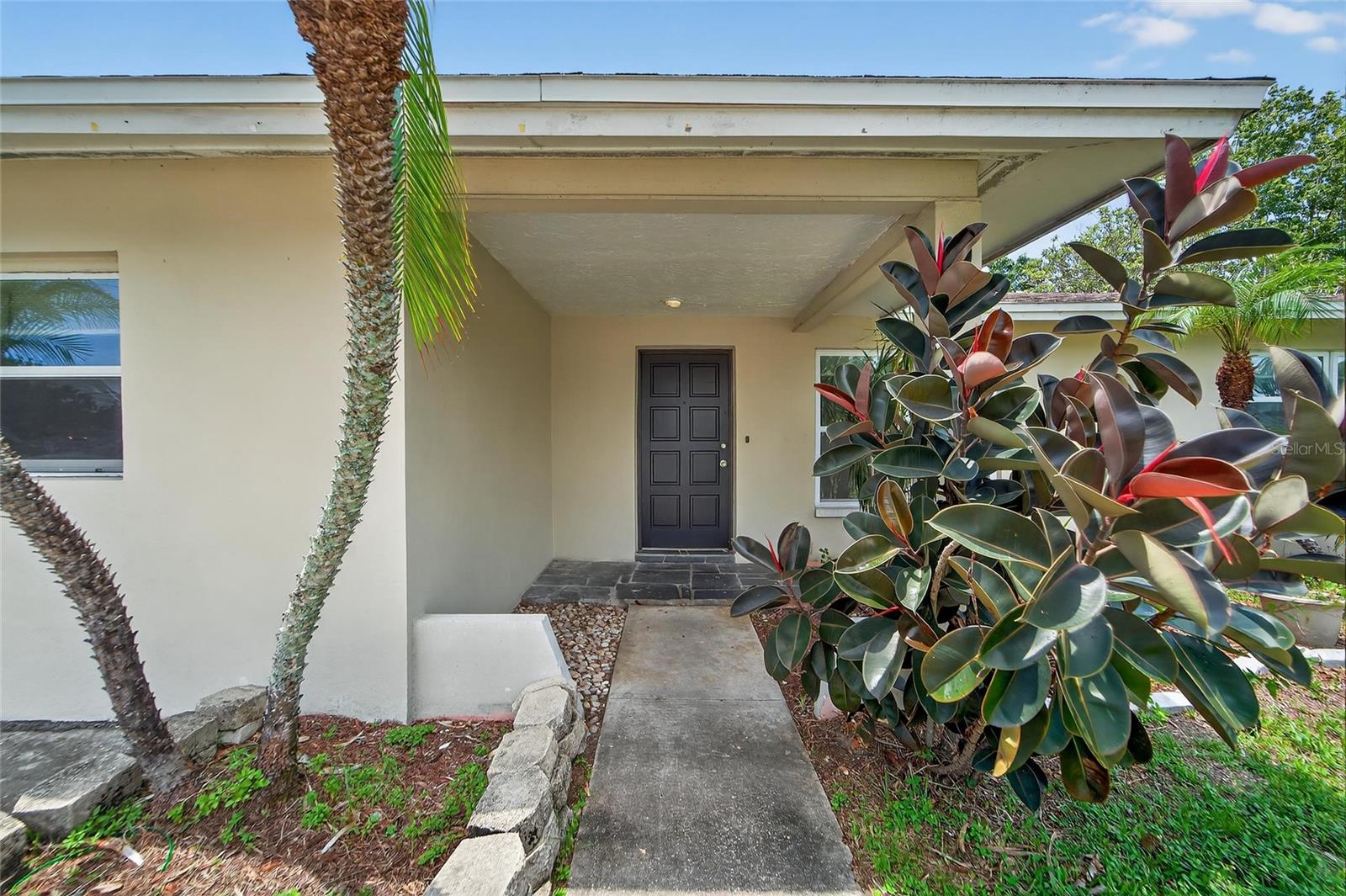 2186 GREENBRIAR BOULEVARD