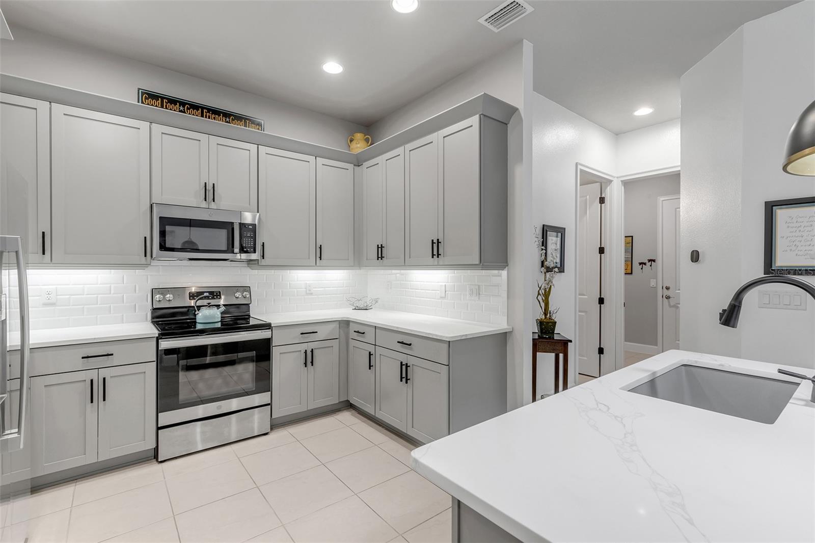 PLANTATION BAY SEC 2A-F UN 13 - Residential