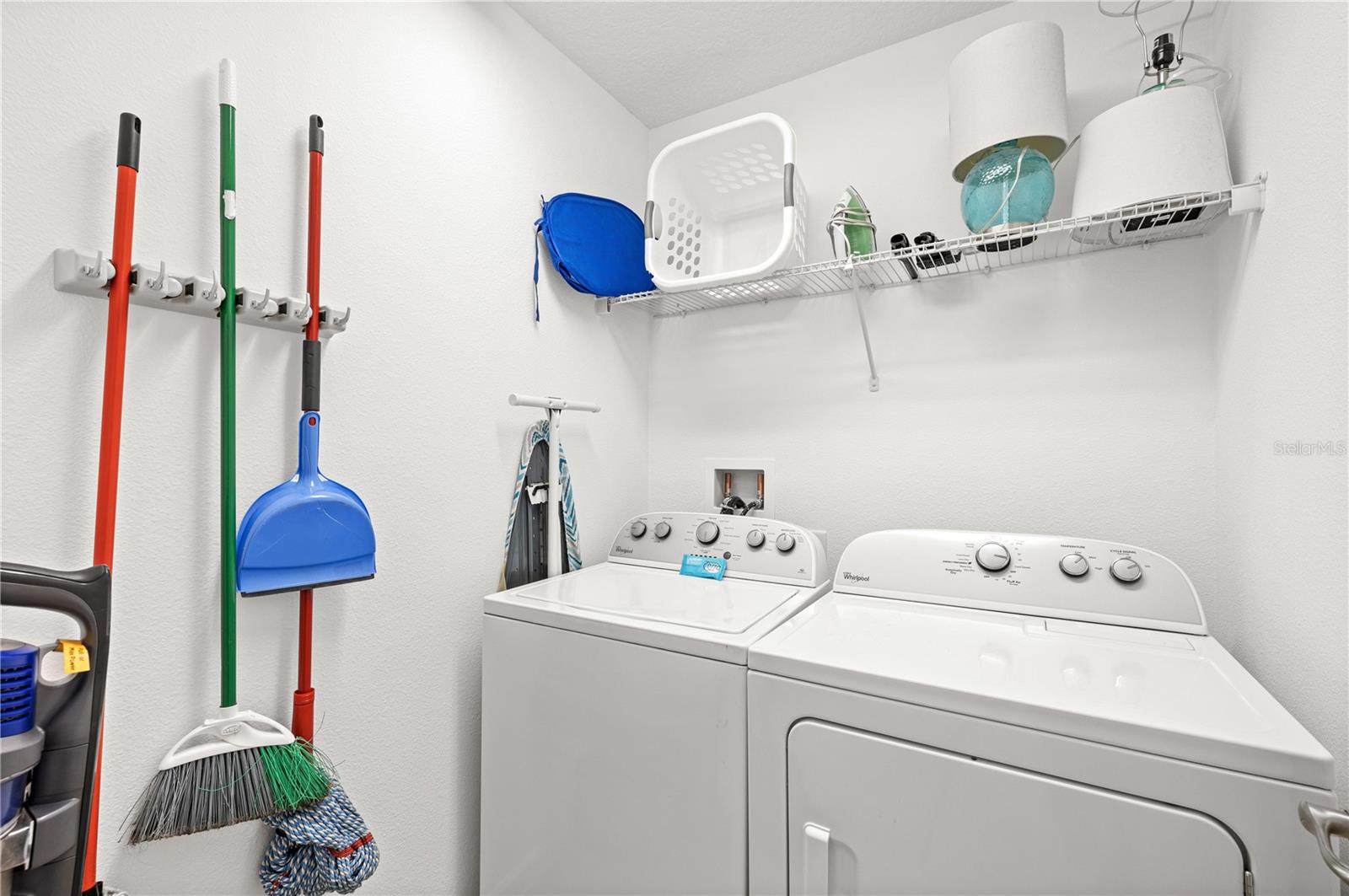 AVIANA PH 01 - Residential